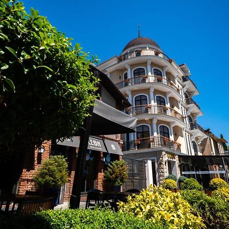 Leon Boutique Hotel Sukhumi Exterior foto