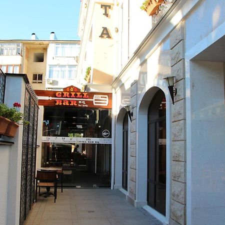 Leon Boutique Hotel Sukhumi Exterior foto