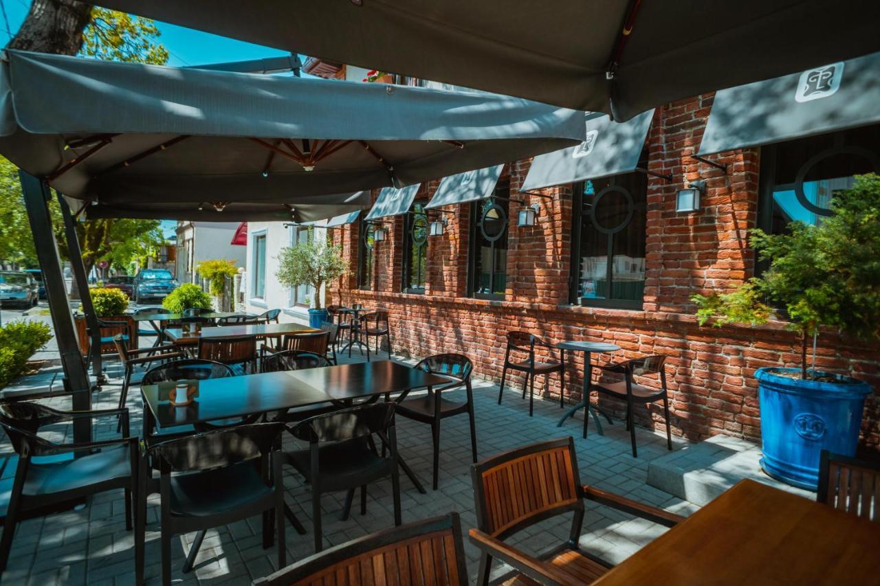 Leon Boutique Hotel Sukhumi Exterior foto