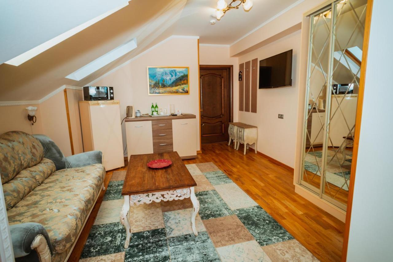 Leon Boutique Hotel Sukhumi Exterior foto